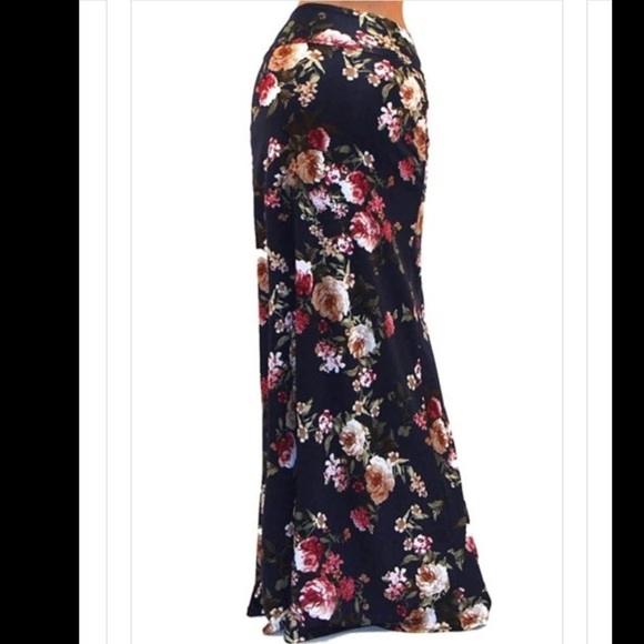 Floral Maxi Skirt - Picture 3 of 5